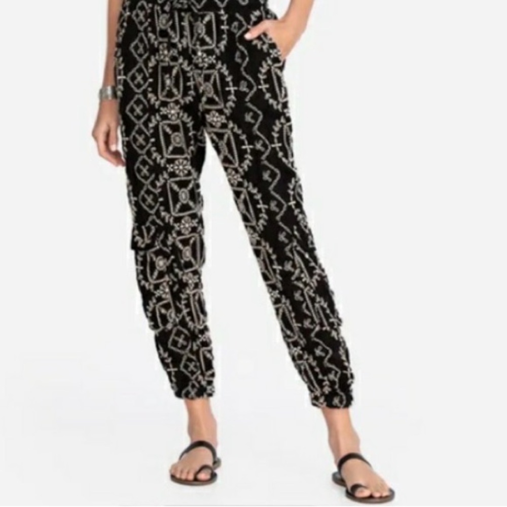 Johnny Was Pete & Greta Embroidered Jogger Pants